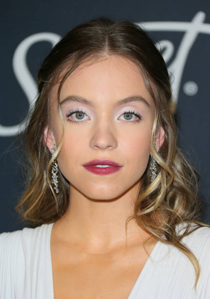 Actress Sydney Sweeney attends the 21st Annual InStyle And Warner Bros. Pictures Golden Globe After-Party in Beverly Hills, California on January 5, 2020 — frame 9/9 (431×612)