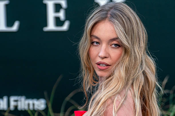 Actress Sydney Sweeney attends the Apple TV+ premiere of "Echo Valley" at AMC Lincoln Square 13 in New York City on June 4, 2025 — frame 3/3 (612×408)