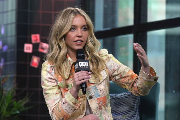 Actress Sydney Sweeney attends the Build Series to discuss "Euphoria" at Build Studio on June 24, 2019 in New York City — frame 10/12 (612×408)