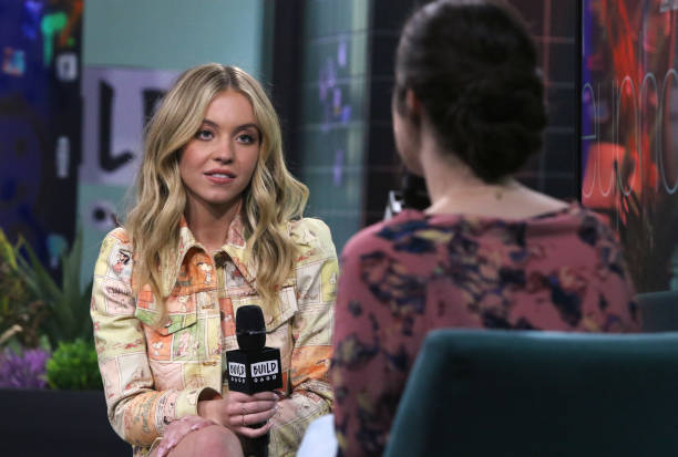 Actress Sydney Sweeney attends the Build Series to discuss "Euphoria" at Build Studio on June 24, 2019 in New York City — frame 12/12 (612×413)
