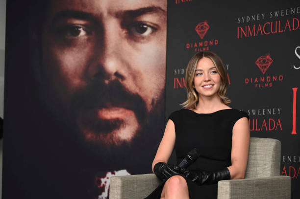 Actress Sydney Sweeney attends the Immaculate press conference at Mexico City Four Season Hotel — frame 5/20 (612×407)