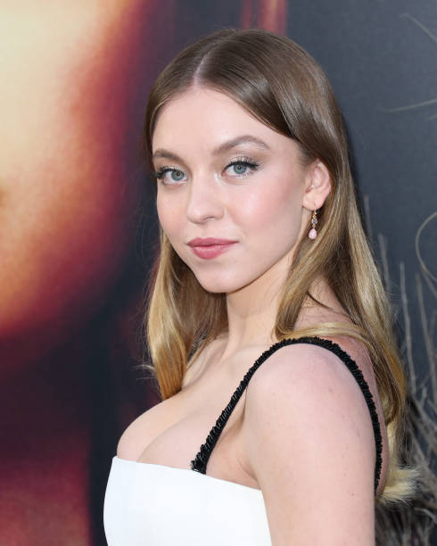 Sydney Sweeney (490×612)