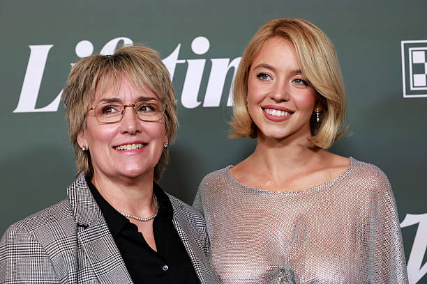 Christy Martin and Sydney Sweeney attend Variety's 2025 Power Of Women at The Beverly Hills Hotel on October 29, 2025 in Beverly Hills, California — frame 23/40 (612×408)