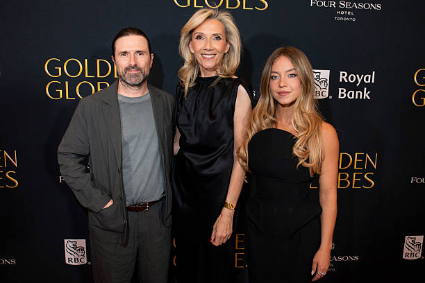 David Michod, Helen Hoehne, Sydney Sweeney at the 2025 Road to the Golden Globes Party during the Toronto Film Festival at the Four Seasons Hotel Toronto on September 06, 2025 in Toronto, Ontario — frame 111/152 (612×408)