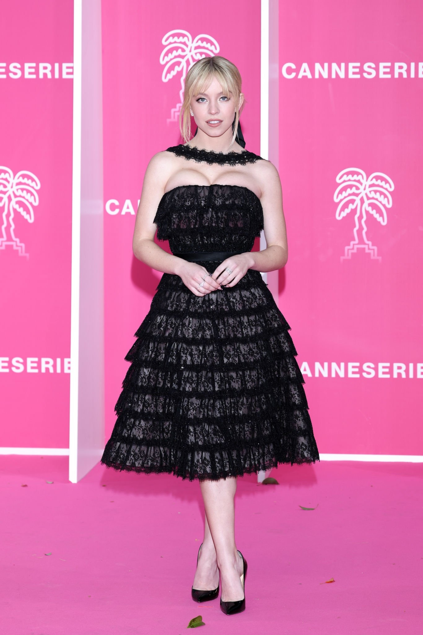 photo 15 in Sydney Sweeney gallery [id1330383] 2023-07-23 00:00:00 (1366×2048)