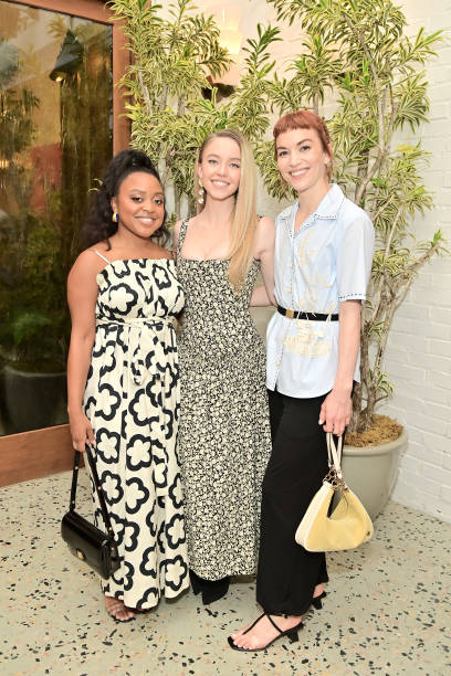 Quinta Brunson, Sydney Sweeney, and Britt Lower attend the Glamour x Tory Burch Luncheon Celebrating the Emmys at Holloway House on September 10, 2022 in West Hollywood, California (408×612)