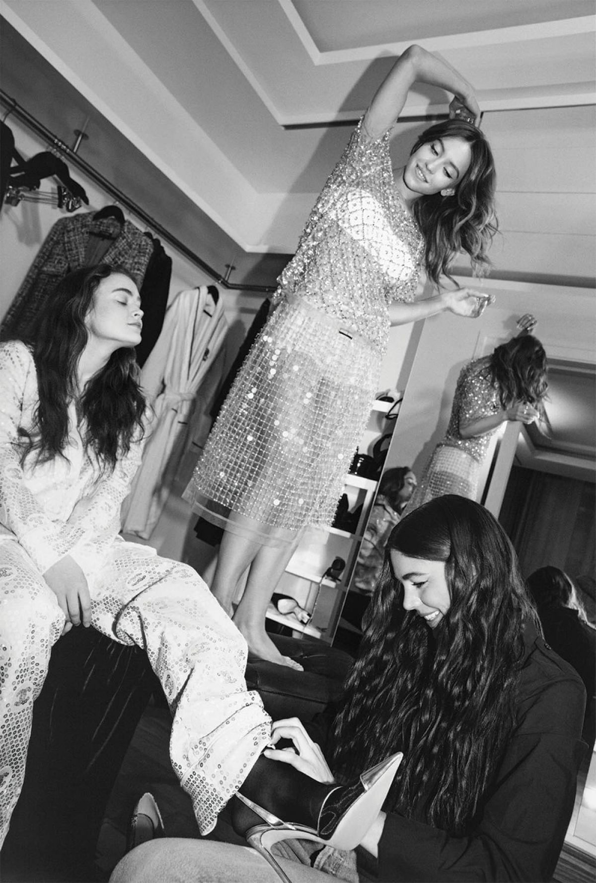 SADIE SINK, SYDNEY SWEENEY and MOLLY DICKSON for The Hollywood Reporter, March 2023 (1200×1777)