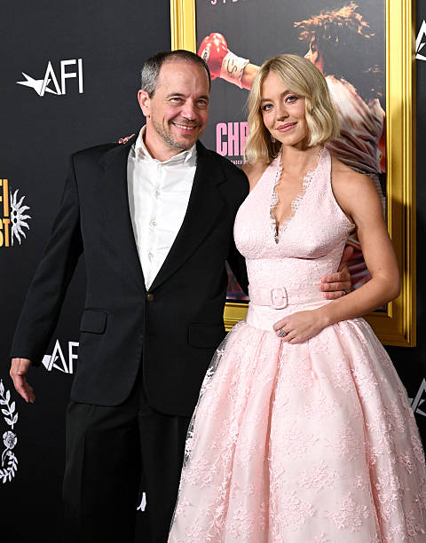 Steven Sweeney and Sydney Sweeney attend the 2025 AFI FEST - "Christy" Premiere at TCL Chinese Theater on October 25, 2025 in Hollywood, California — frame 165/191 (480×612)
