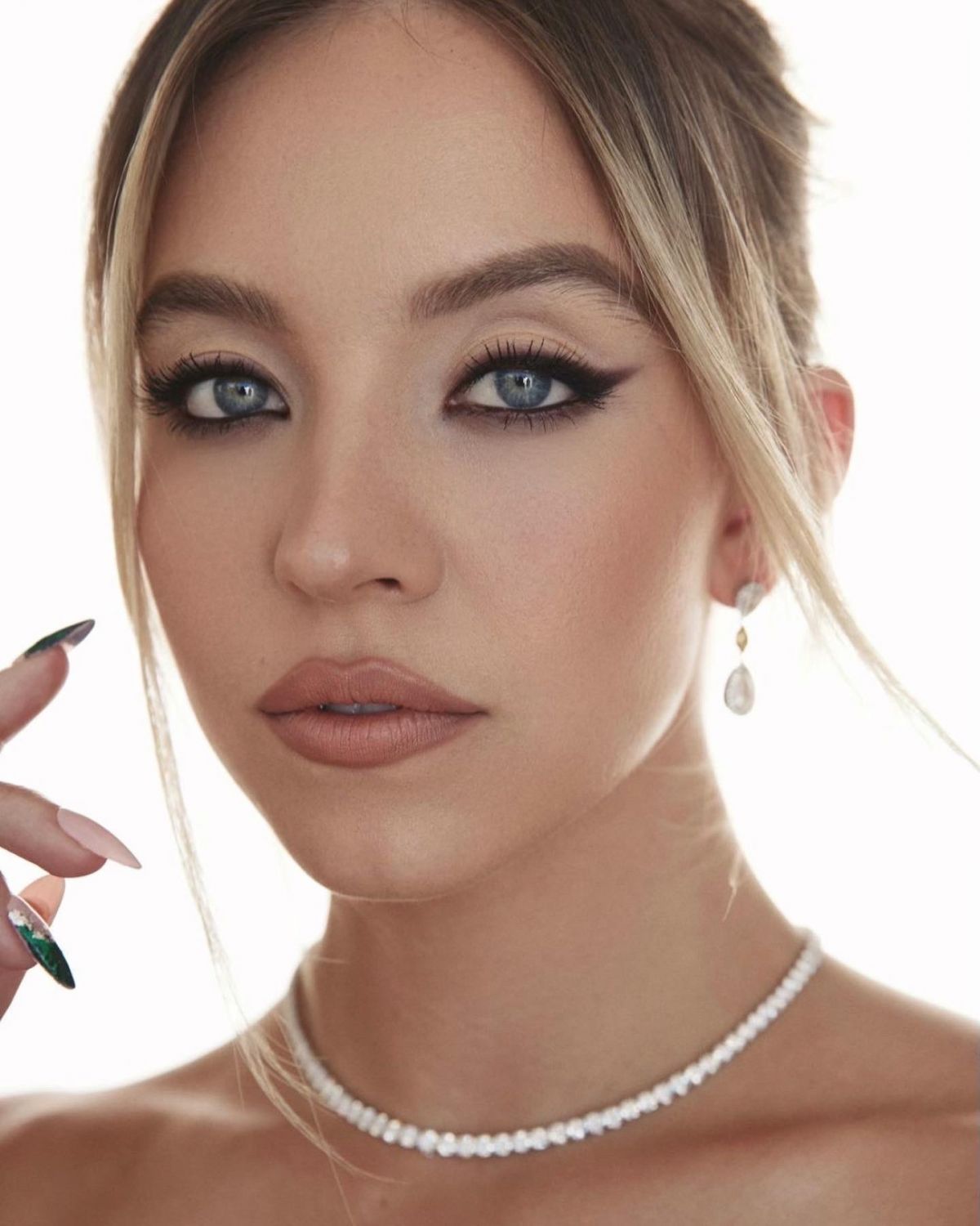 SYDNEY SWEENEY – 2022 HCA TV Awards Portraits, August 2022 (1200×1500)