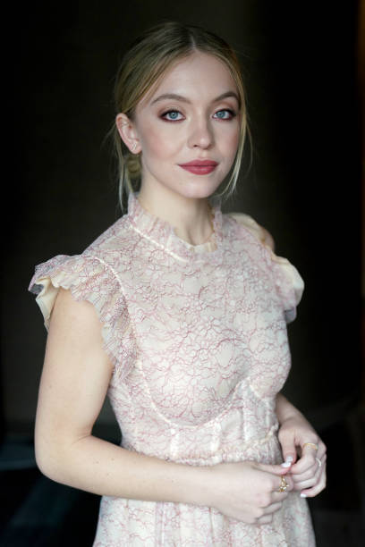 Sydney Sweeney — frame 32/42 (408×612)