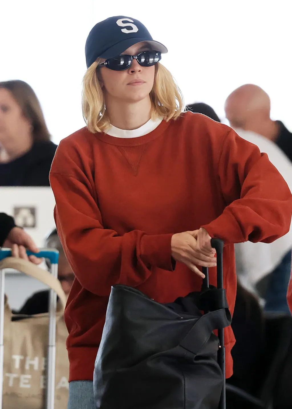 Sydney Sweeney Airport Street Style in Australia (1024×1433)