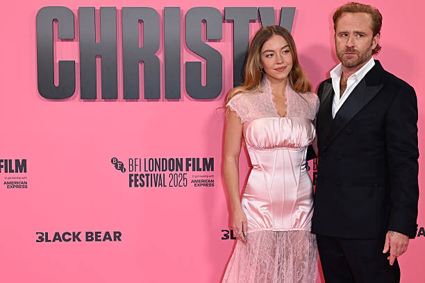 Sydney Sweeney and Ben Foster attend the "Christy" Headline Gala at the 69th BFI London Film Festival at The Royal Festival Hall on October 17, 2025 in London, England — frame 55/57 (612×408)