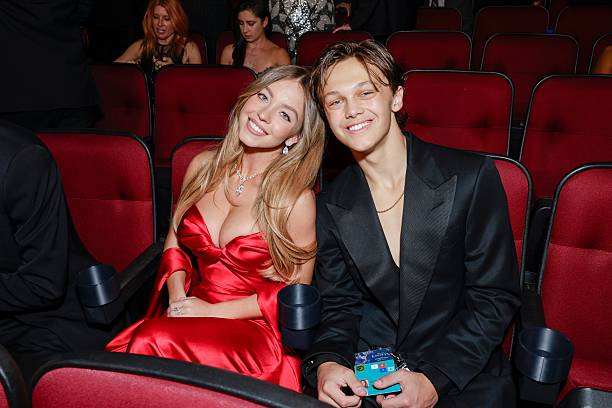 Sydney Sweeney and guest attend The 77th Primetime Emmy Awards at Peacock Theater on September 14, 2025 in Los Angeles, California — frame 75/114 (612×408)