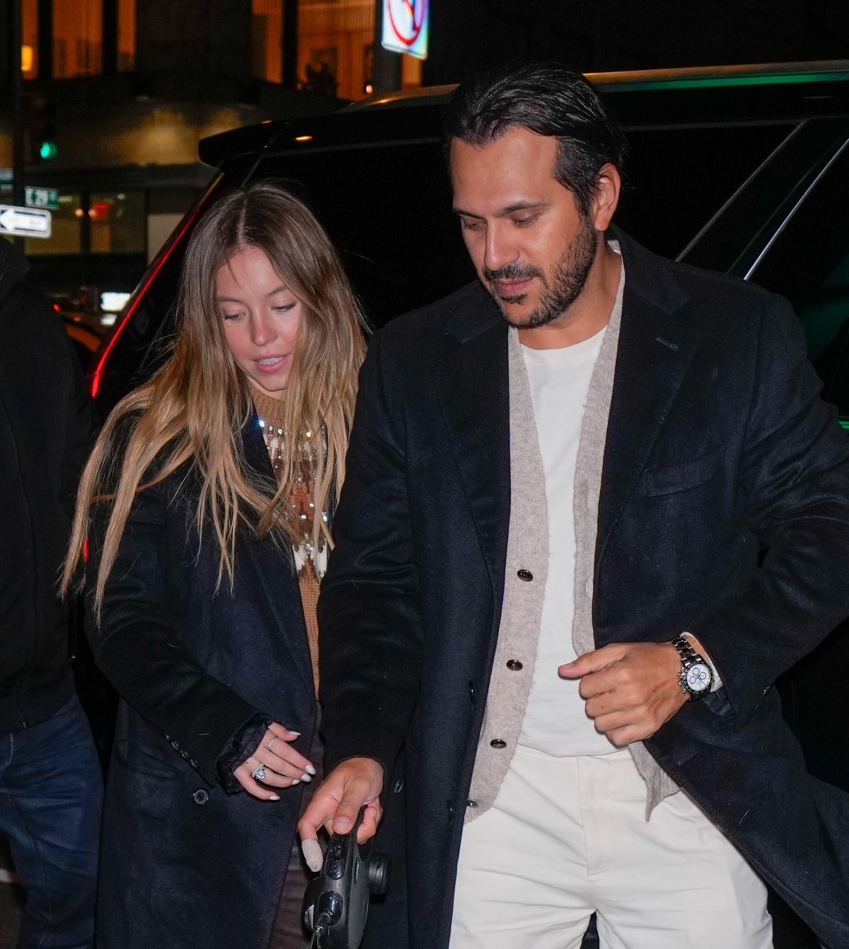 SYDNEY SWEENEY and Jonathan Davino Night Out in New York City 12/15/2024 (1200×1342)