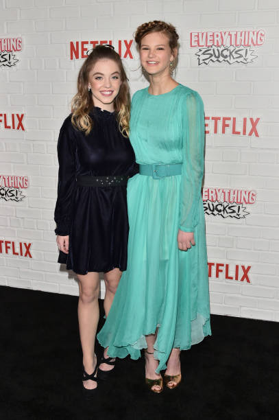 Sydney Sweeney and Peyton Kennedy (407×612)