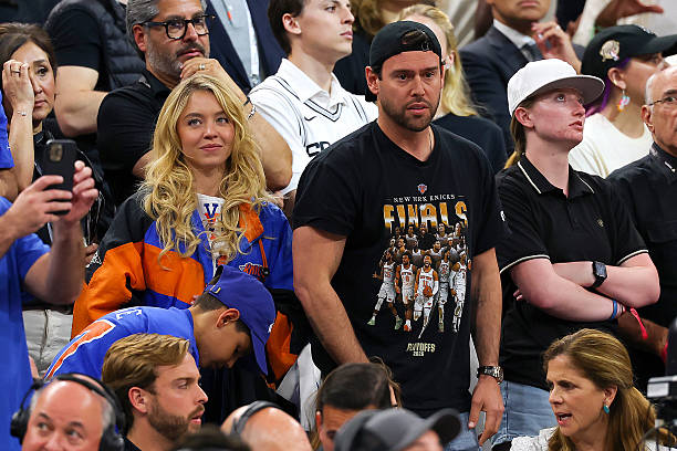 Sydney Sweeney and Scooter Braun Look on During (612×408)
