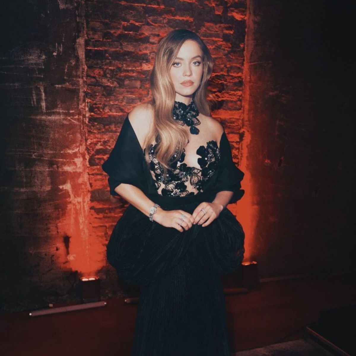 SYDNEY SWEENEY – Armani Beauty Dinner Photoshoot, August 2024 (1200×1200)