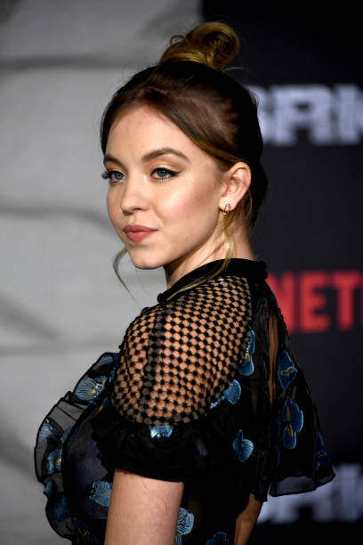 Sydney Sweeney arrives at the Premiere Of Netflix's "Bright" at Regency Village Theatre on December 13, 2017 in Westwood, California (408×612)