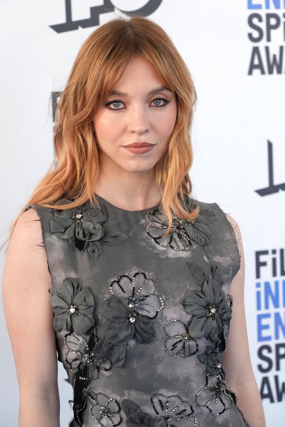 SYDNEY SWEENEY at 2022 Film Independent Spirit Awards in Santa Monica 03/06/2022 — frame 49/53 (1200×1800)