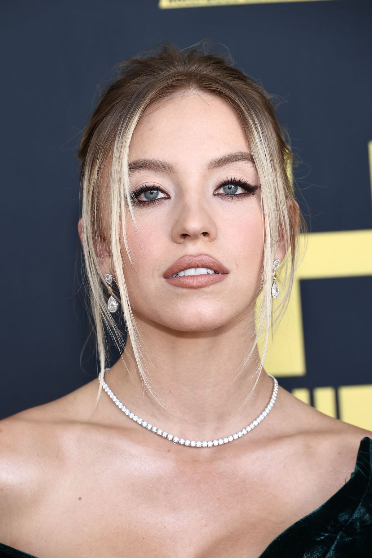 SYDNEY SWEENEY at 2nd Annual HCA TV Aards in Los Angeles 08/13/2022 (1200×1800)