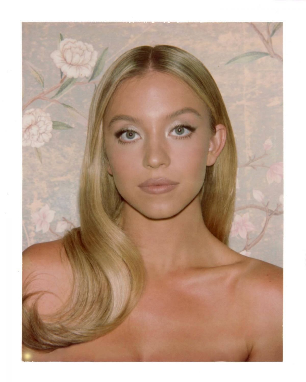 SYDNEY SWEENEY at a Photoshoot 08/11/2023 (1200×1500)