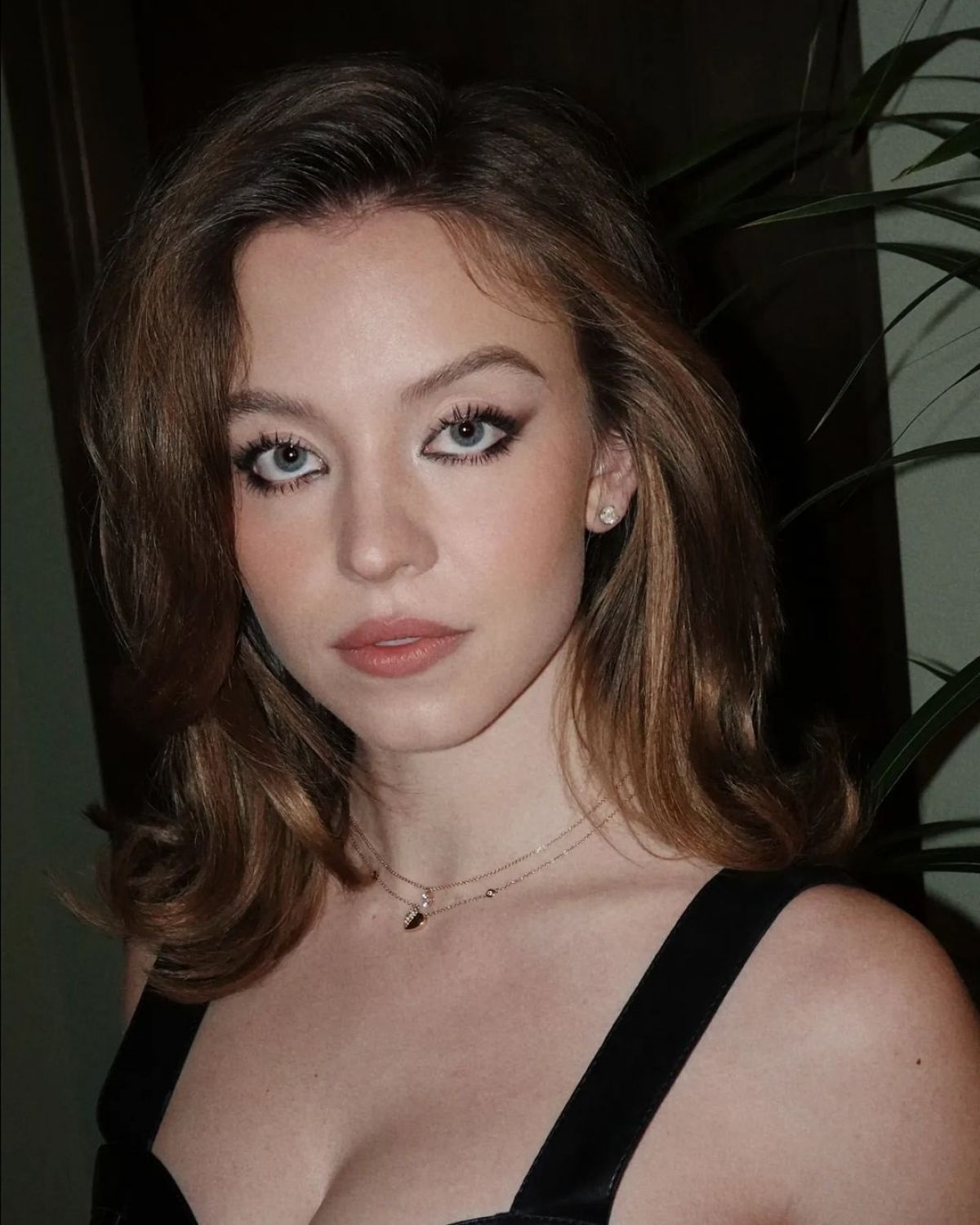 SYDNEY SWEENEY at a Photoshoot, January 2023 (1200×1500)