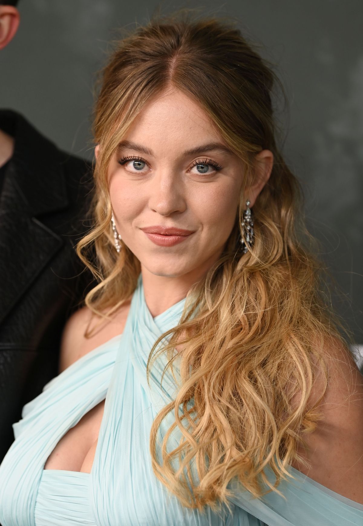 SYDNEY SWEENEY at Echo Valley Premiere in London 06/10/2025 — frame 21/29 (1200×1737)