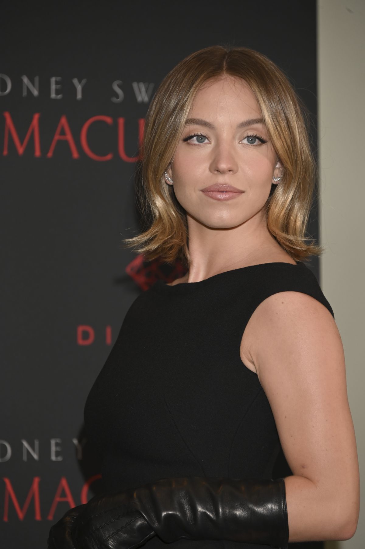 SYDNEY SWEENEY at Immaculate Press Conference in Mexico 05/02/2024 — frame 24/24 (1200×1803)