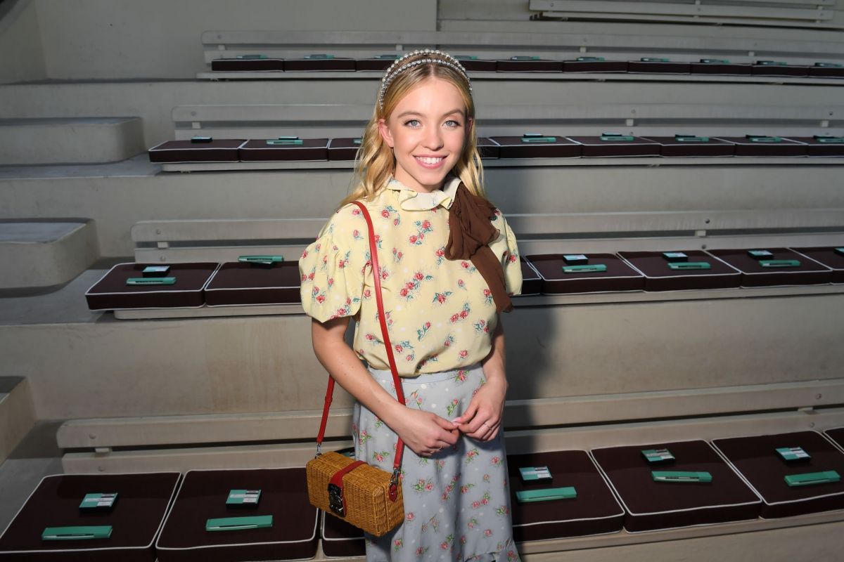 SYDNEY SWEENEY at Miu Miu Club Event in Paris 06/29/2019 — frame 10/11 (1200×800)