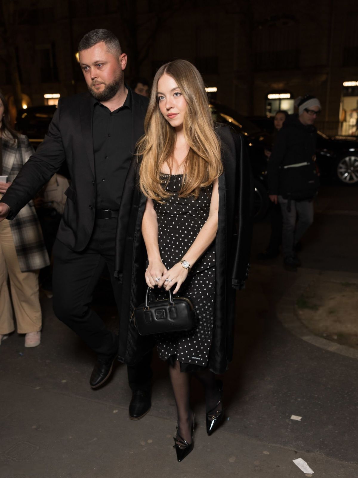 SYDNEY SWEENEY at Miu Miu Dinner Party in Paris 03/11/2025 — frame 3/5 (1200×1599)