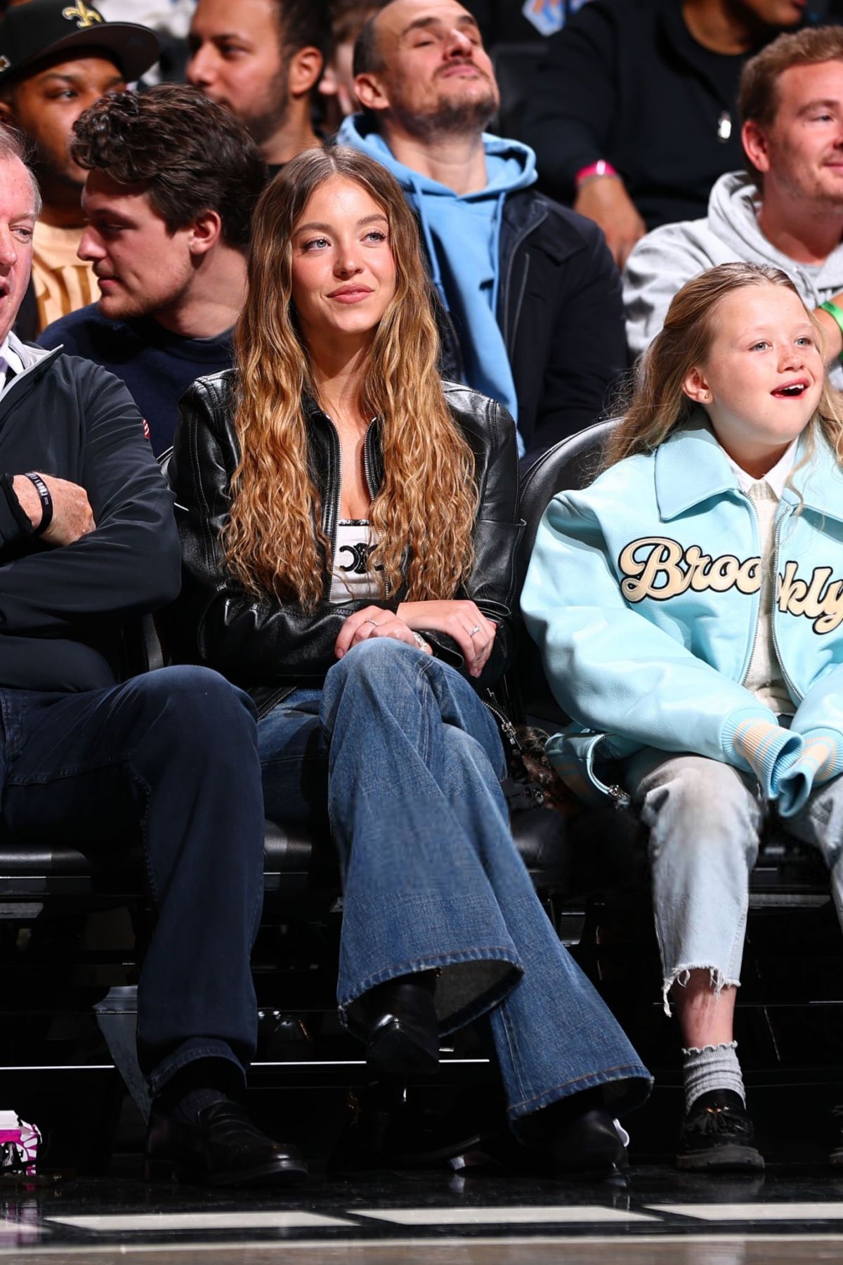 SYDNEY SWEENEY at New York Knicks vs Brooklyn Nets Game at Barclays Center in Brooklyn 01/21/2025 (1200×1800)