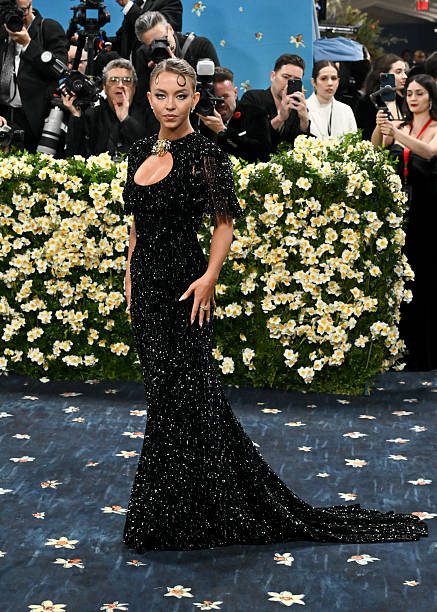 Sydney Sweeney at The 2025 Met Gala Celebrating "Superfine: Tailoring Black Style" held at the Metropolitan Museum of Art on May 05, 2025 in New York, New York — frame 46/73 (437×612)