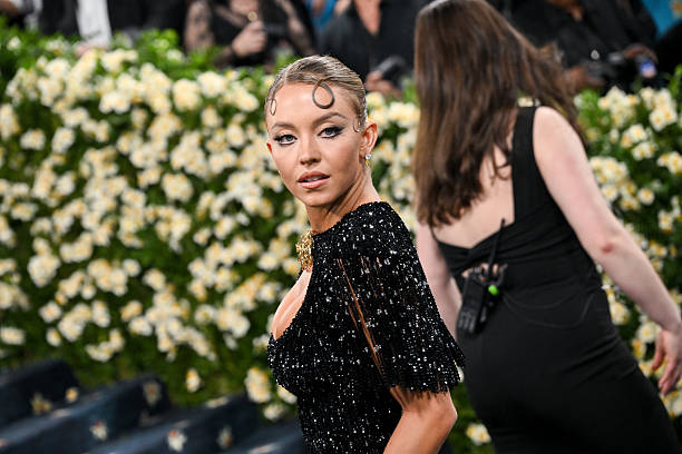 Sydney Sweeney at The 2025 Met Gala Celebrating "Superfine: Tailoring Black Style" held at the Metropolitan Museum of Art on May 05, 2025 in New York, New York — frame 25/73 (612×408)