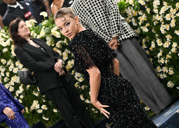Sydney Sweeney at The 2025 Met Gala Celebrating "Superfine: Tailoring Black Style" held at the Metropolitan Museum of Art on May 05, 2025 in New York, New York — frame 45/73 (612×437)