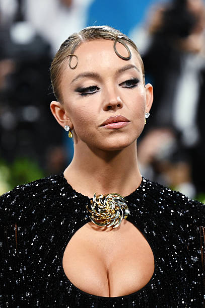 Sydney Sweeney (407×612)