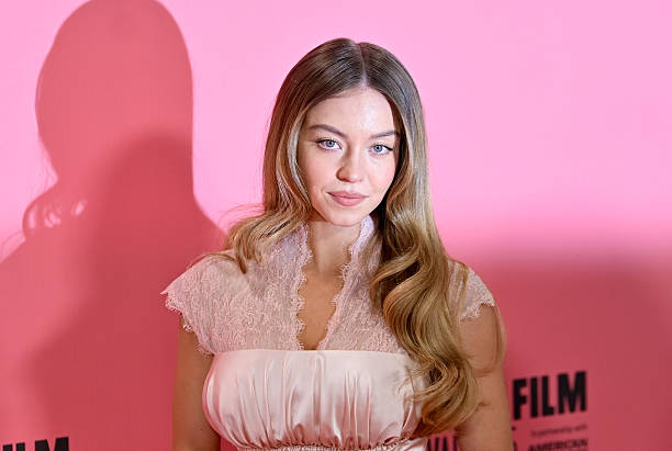 Sydney Sweeney at the "Christy" Headline Gala - The 69th BFI London Film Festival held at The Royal Festival Hall on October 17, 2025 in London, England — frame 6/57 (612×411)