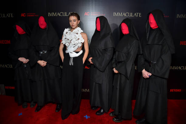 Sydney Sweeney (612×407)
