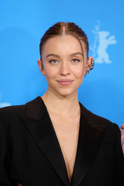 Sydney Sweeney at the "Reality" photocall during the 73rd Berlinale International Film Festival Berlin at Grand Hyatt Hotel on February 18, 2023 in Berlin, Germany — frame 98/128 (408×612)