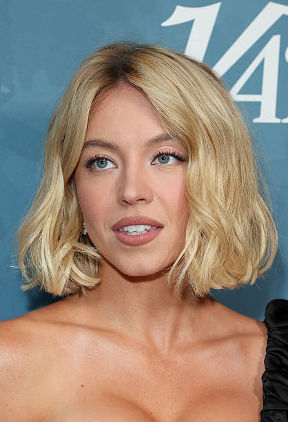Sydney Sweeney at the Variety & Golden Globes Pre-Golden Globes Party, Presented by Morgan Stanley at The Polo Lounge at The Beverly Hills Hotel on January 09, 2026 in Beverly Hills, California — frame 1/36 (418×612)