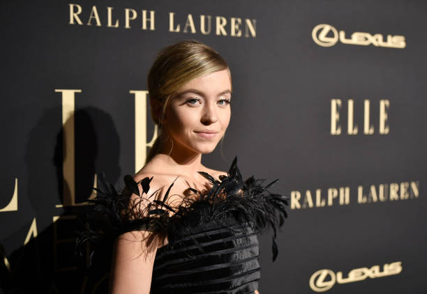 Sydney Sweeney attends ELLE's 26th Annual Women In Hollywood Celebration Presented By Ralph Lauren And Lexus at The Four Seasons Hotel Los Angeles on October 14, 2019 in Beverly Hills, California — frame 6/8 (612×422)