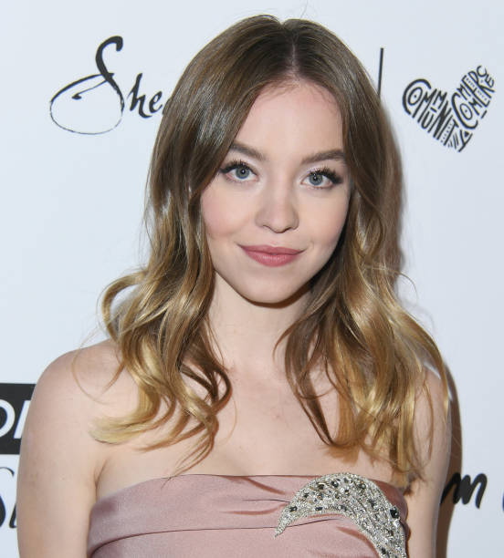 Sydney Sweeney attends Marie Claire's 5th Annual 'Fresh Faces' at Poppy on April 27, 2018 in Los Angeles, California — frame 5/6 (552×612)