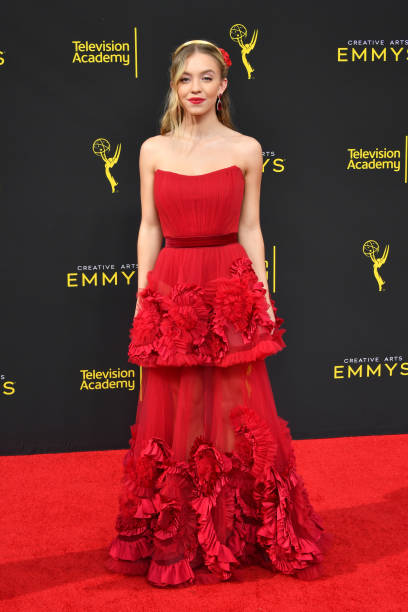 Sydney Sweeney attends the 2019 Creative Arts Emmy Awards on September 15, 2019 in Los Angeles, California — frame 7/8 (408×612)