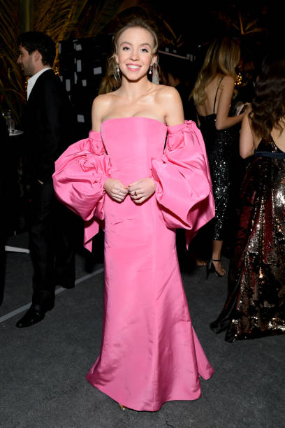 Sydney Sweeney attends the 2019 Vanity Fair Oscar Party hosted by Radhika Jones at Wallis Annenberg Center for the Performing Arts on February 24, 2019 in Beverly Hills, California — frame 149/179 (408×612)