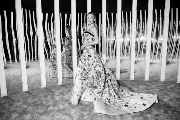 Sydney Sweeney attends the 2020 Vanity Fair Party hosted by Radhika Jones at Wallis Annenberg Center for the Performing Arts on February 09, 2020 in Beverly Hills, California — frame 4/12 (612×408)