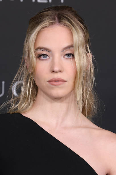 Sydney Sweeney attends the 2021 LACMA Art + Film Gala presented by Gucci at Los Angeles County Museum of Art on November 06, 2021 in Los Angeles, California — frame 7/20 (408×612)