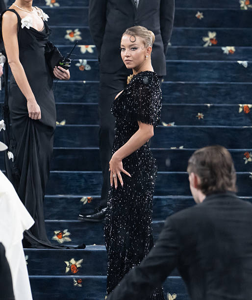 Sydney Sweeney attends the 2025 Met Gala celebrating "Superfine: Tailoring Black Style" at Metropolitan Museum of Art on May 05, 2025 in New York City — frame 14/73 (514×612)