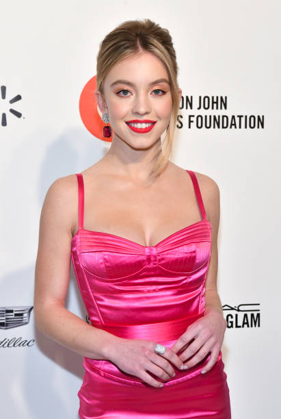 Sydney Sweeney attends the 28th Annual Elton John AIDS Foundation Academy Awards Viewing Party Sponsored By IMDb And Neuro Drinks on February 09, 2020 in West Hollywood, California — frame 4/20 (411×612)