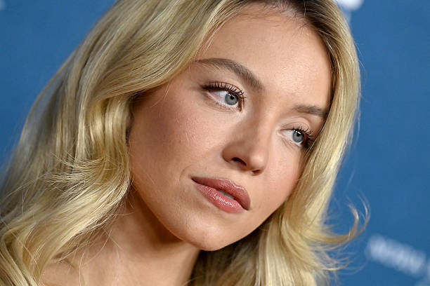Sydney Sweeney attends the 41st Annual Santa Barbara International Film Festival: Virtuosos Award at The Arlington Theatre on February 08, 2026 in Santa Barbara, California — frame 85/86 (612×408)