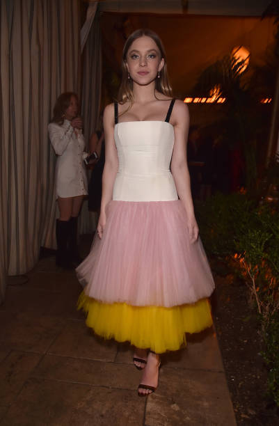 Sydney Sweeney (401×612)