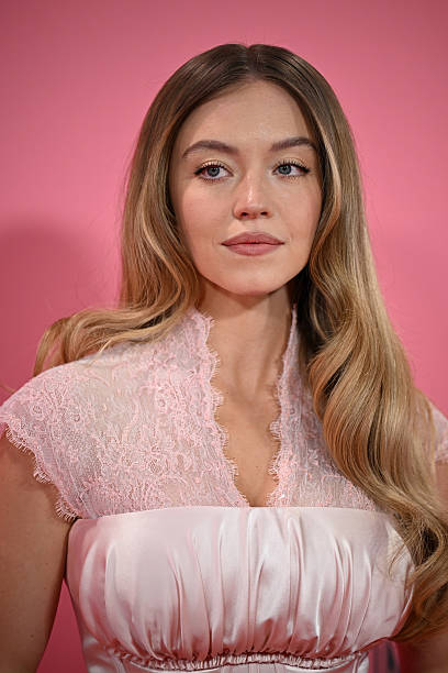 Sydney Sweeney attends the "Christy" Headline Gala at the 69th BFI London Film Festival at The Royal Festival Hall on October 17, 2025 in London, England — frame 45/57 (408×612)